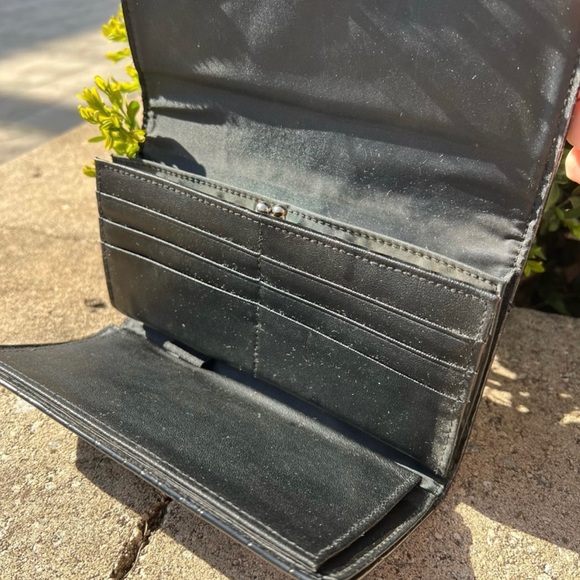 Black Crocodile Print Wallet Clutch - Picture 4 of 8